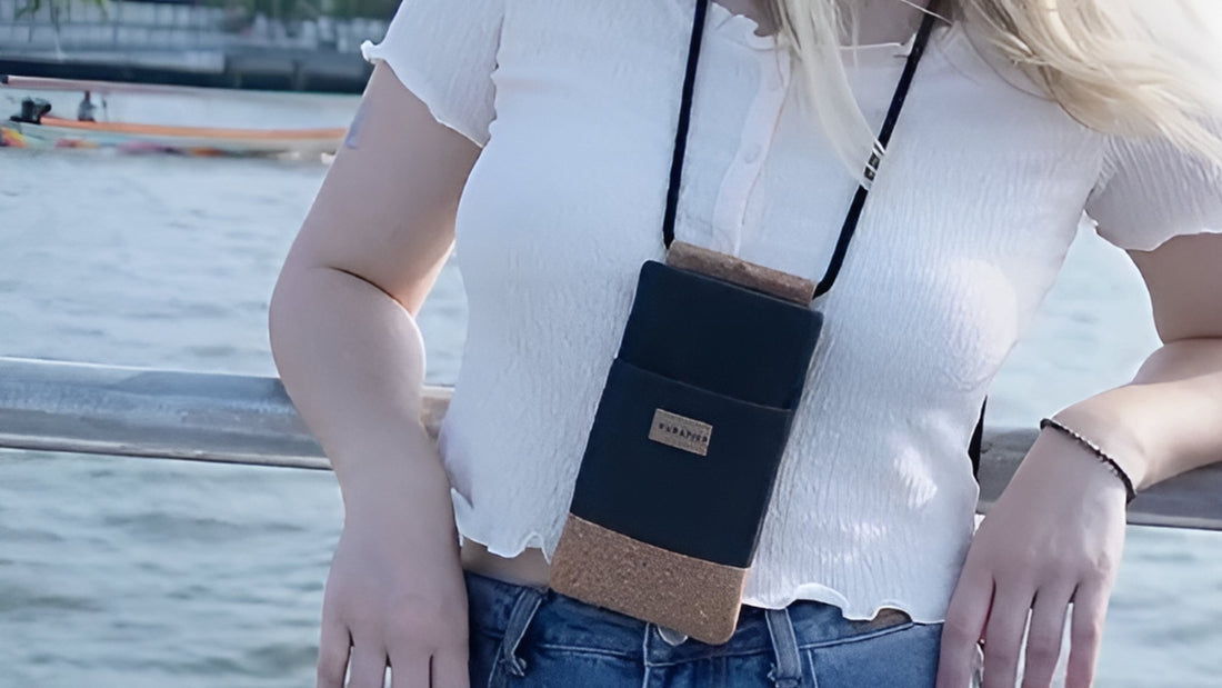 Die NELA Handytasche: Dein perfektes Sommer-Accessoire - Kuratist