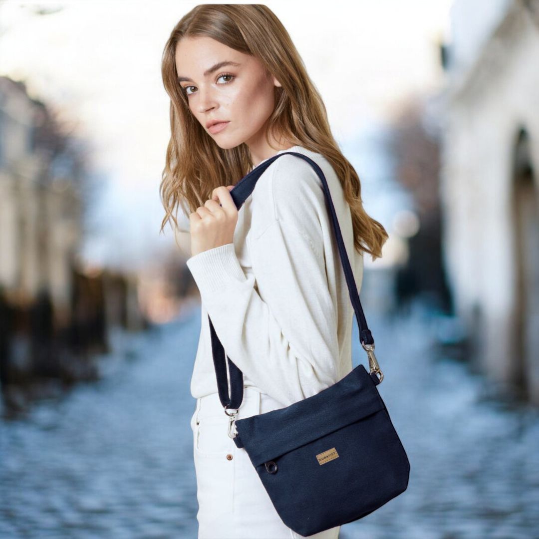 GRETJE Sling Bag