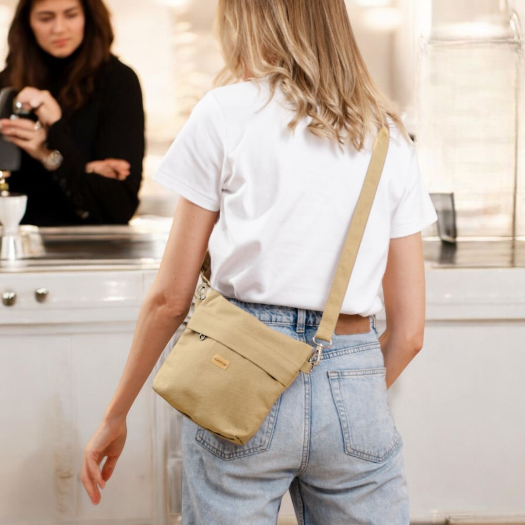 GRETJE Sling Bag