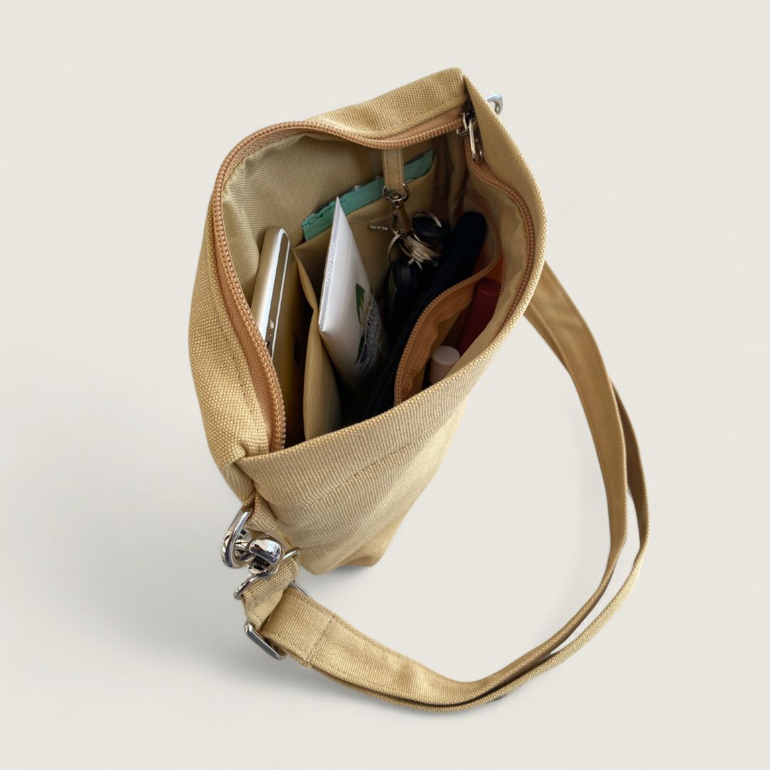 GRETJE Sling Bag