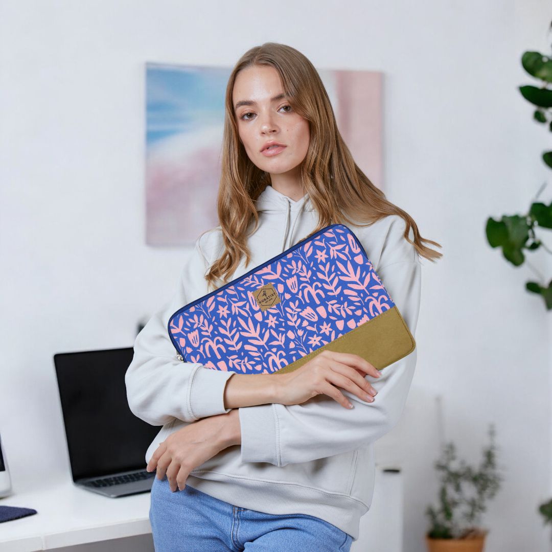 HUUS Laptophülle mit Print - Laptoptaschen - Blooming Bliss Paper - Kuratist