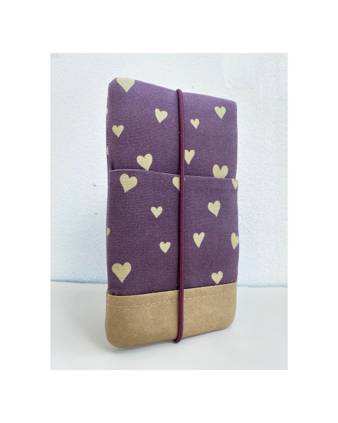 MOIN Handytasche - Handytaschen - Mocha Hearts Paper - Kuratist